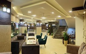 Park Suites At Delhi Airport 4*